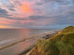 Find Peace In Architect-Designed House In Dunes