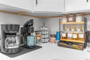 Zoo-Themed Family home near NC Zoo