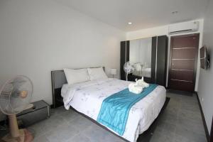 Modern 3BR Townhouse Kamala