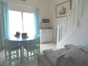 Maisonnette accueillante avec piscine et parking à La Faute-sur-Mer - FR-1-194-334