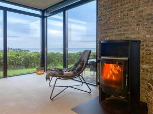 Minimalist Cottage With Stunning Sea View