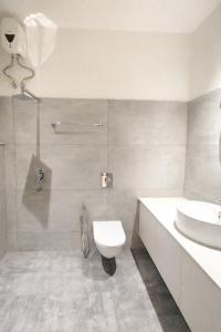 Serene Modern Home with Garden View