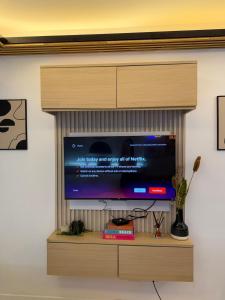 The vibe house -good energy lives