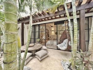 Villa Oasis Heated Private Pool Daily Housekeeping Prime location