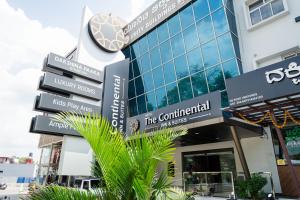 THE CONTINENTAL INN & SUITES