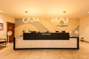 THE CONTINENTAL INN & SUITES
