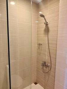 The Vibe BGC Uptown Apartment