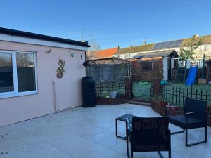 The Teal House - Sleeps 6