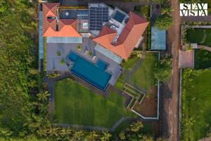 StayVista at SeaEra The Retreat with Infinity Pool, Jacuzzi