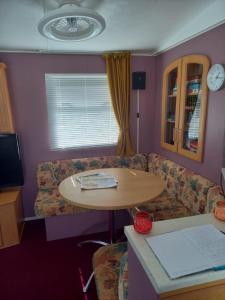 stacaravan nr16 is 5 persoons