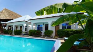 AROYA Boutique Hotel