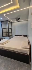 Aditya Paying Guest House