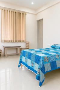 Stunning 2BHK 2 Baths Flat Travel & Work Friendly