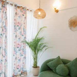 Urban Luxe Suite-Golf Course Rd-Metro-Free Parking