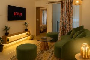 Urban Luxe Suite-Golf Course Rd-Metro-Free Parking
