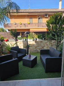 Appartamento indipendente con giardino privato, Tor Vergata vicino Metro C