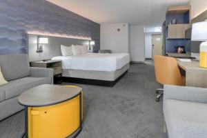 Comfort Inn & Suites at Dollywood Lane