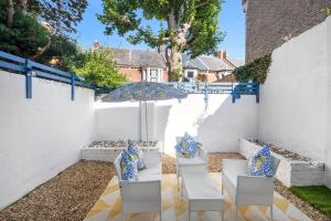 House Matteo- 3bedroom house,2 Free parking driveway,Garden, Central sleeps1-7