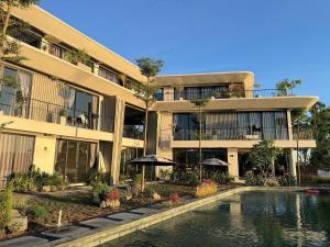 LAMY River Mansion