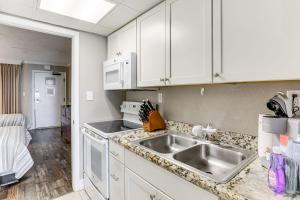 Caravelle Resort 1145