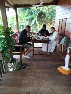 Savet Family Homestay & Tour