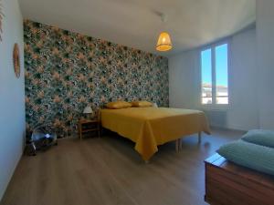 CityCenter, aircond flat with bedroom queen size