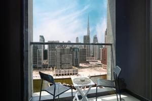 Luxury 2BR Burj Khalifa and Canal View Pool Jacuzzi