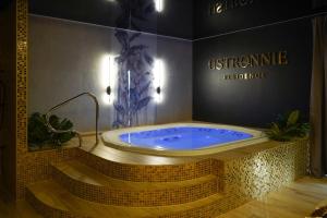 Słoneczny Apt 3pokojowy Parking, Siłownia, Sauna, Jacuzzi