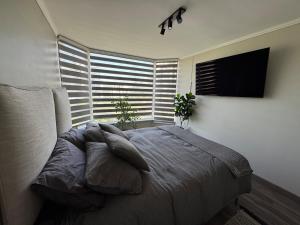 Modern and Quiet Steps from Costanera Center