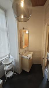 Comfortable family apartment in Alfama