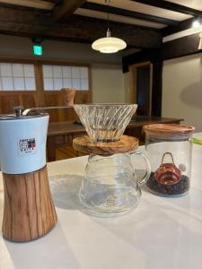 麻の里の宿asanone。岩櫃山に佇む1日1組限定の古民家一棟貸し宿。