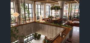 Queensbridge Luxury Living, Pool, Gym, Sauna