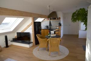 Lichtdurchflutetes Apartment mit Dachterasse zwischen Köln und Düsseldorf