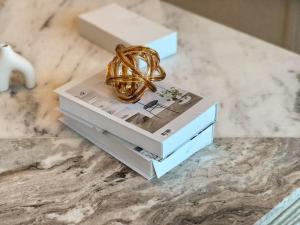 Modern 1BR with Palm View Dubai Harbour