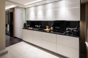 Luxurious 4-Bedroom Apartment in Budapests Castle District