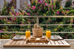 Rhodes center Santa Maria