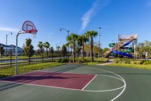 6 Bd 5 Ba Storey Lake 4326 Sl