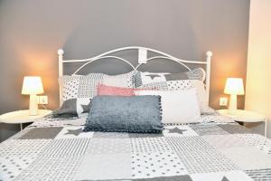 Porto Alta - Relaxing Retreat with Port Glimpse