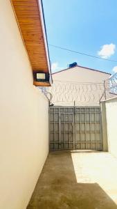 Urban Host Buru Prime 1BR Nest