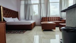Hotel Narendra Palace