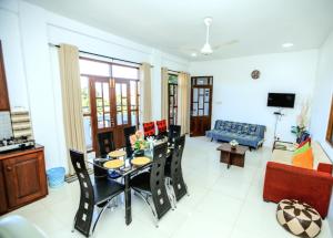 SaRu Apartments Kandy - 2 Bedrooms Up to 6 Guests
