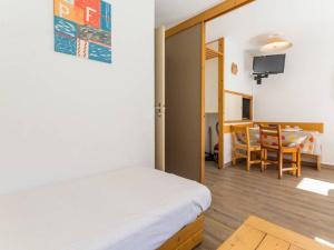 Studio rénové lumineux • Centre • Balcon • Parking • Pied des pistes - FR-1-181-2461