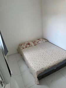 Casa com 2 Quartos, ar condicionado, cozinha e lavanderia completa, até 2 carros