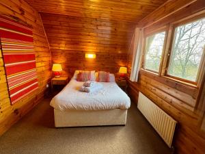 Tor View Lodge with Hot Tub & Sauna - Spa Resort - South Devon