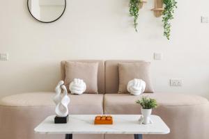 Amazing Studio with Balcony & Marina Eye Views