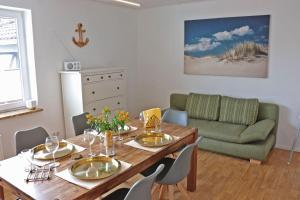 FeWo Waterkant direkt am Strand mit Meerblick und Garten