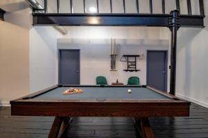 Luxury 5BR South Loop, McCormick Place, Pool Table 2010 South Wabash Ave - 4R