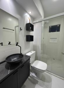 Casa com piscina, churrasqueira e toda climatizada