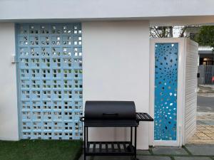 Tinys Villa 2 - Near Beach, Moutain, Big Pool with Jacuzzi