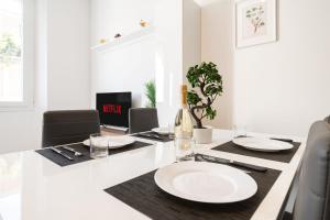 Arcade - 10 minutes walk to Piazza Maggiore